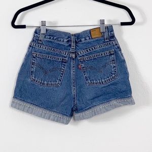 Levi’s Jean shorts high waisted 23